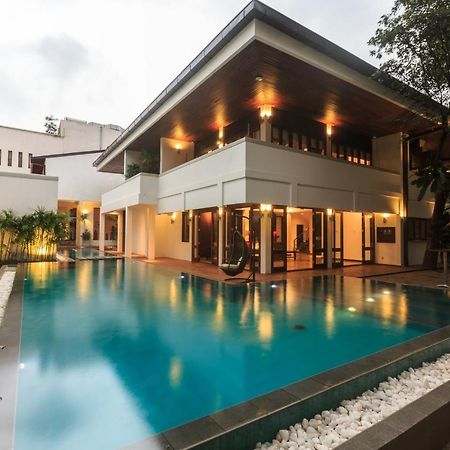 Colombo Court Hotel & Spa Bagian luar foto