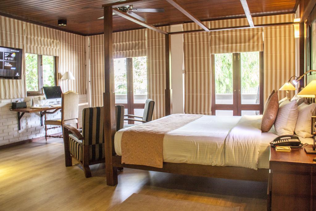 Colombo Court Hotel & Spa Bagian luar foto