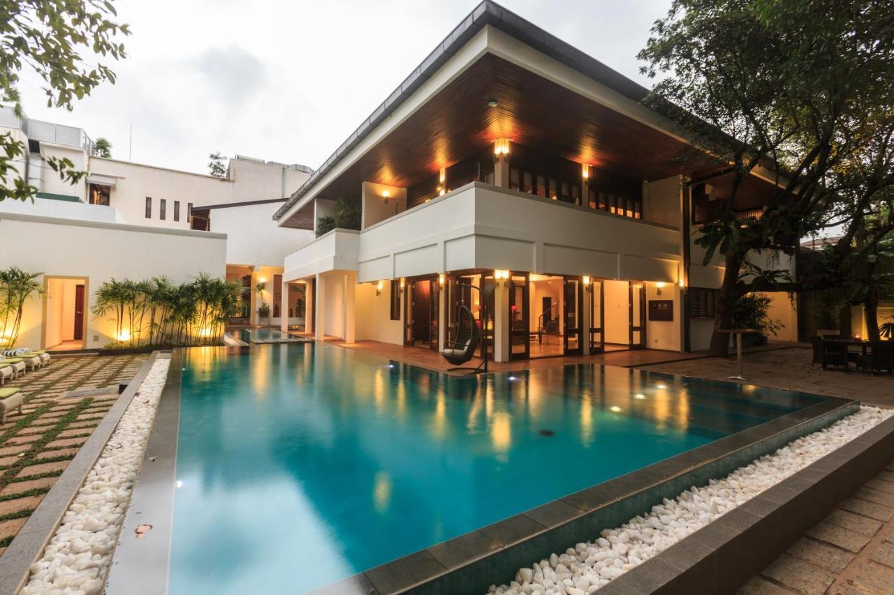 Colombo Court Hotel & Spa Bagian luar foto